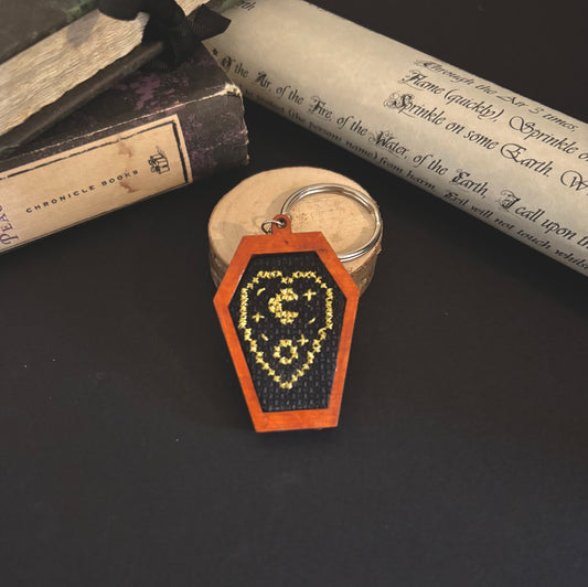 Planchette coffin keychain