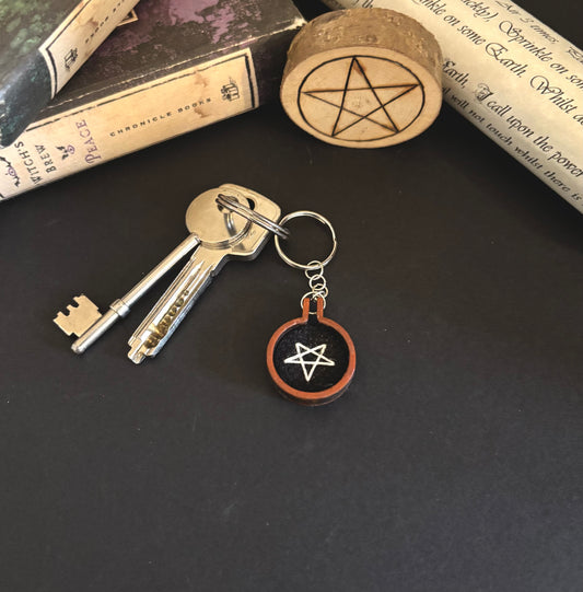 Mini inverted pentagram embroidery keychain