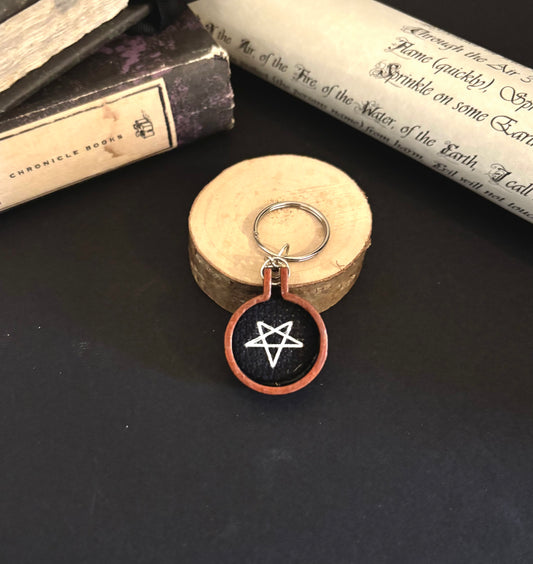 Mini inverted pentagram embroidery keychain