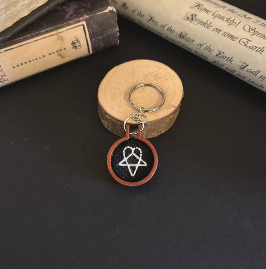 Mini heartagram embroidery keychain
